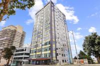 Modern Haven w Sea and City Views nr Spark Arena - B&B Auckland