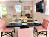 Poolside Suite APT 15 min from ThemeParks & MCO - B&B Kissimmee