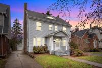 Spacious Home Near Hospitals with Office & Game Room - Ferienwohnung Cleveland Heights