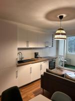 Spacious 4 bedroom family home 5 min from Caen - B&B Hérouville-Saint-Clair