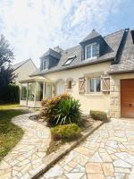 Maison de charme avec billard - 5 min de la plage - B&B Saint-Jouan-des-Guérets