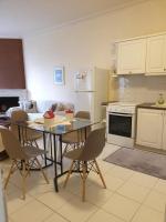 Comfortable apartment by the Metro - B&B Athens