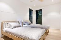 Luxury rainforest retreat, Little Cove - B&B Noosa