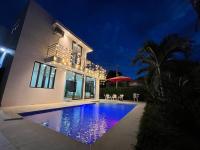 Sunset Private Villa in Ricaurte - B&B Llano de Pozo