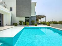 #1 Villa in Yas - Private Pool - Full Golf Course View - Amazing BBQ - 5 min from F1, Ferrari World, Yas Mall, Warner Bros, Golf, etc - B&B Abu Dhabi Island and Internal Islands City