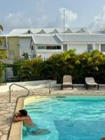 Cocon Caraïbe - Vue Golf, accès piscine et plage - B&B Saint-François