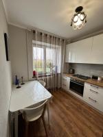 1 кім в Центрі з виглядом на Набережну - B&B Rivne