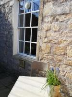 Central Bath Apartment Private Parking Courtyard Garden - Chambres d’hôtes Bath