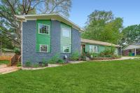 Elegant & Spacious Family Gem with Games, Office, Yard - B&B Clarkston