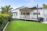 Stunning Bayswater Home Large Deck, BBQ - B&B Perth