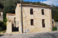 La pietra nel borgo - B&B Collinas