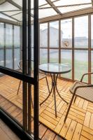 グループ宿泊に最適 Spacious Home Base by Yadoya - B&B Yokkaichi