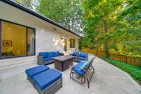 WFH-Friendly Gem w/ Creek: 4 Mi to Sammamish Trail - Chambres d'hôtes Redmond