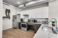 City Vibes 2BR Walk Everywhere in DWNTN St. Pete - B&B St. Petersburg