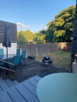 Charmante maison en pierre, avec terrasse et jardin privé - B&B Jallais