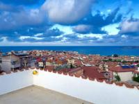 Guest House Polikseni - B&B