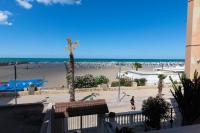 Deluxe tweepersoonskamer met balkon en uitzicht op zee