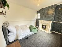 Deluxe Double Room (2 Adults + 1 Child)