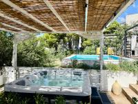 Summer app Pool spa Jacuzzi city center - Chambres d’hôtes Makarska