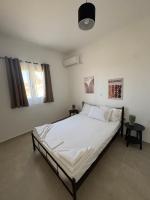 Remvi Apartment 1 - B&B Armenistís