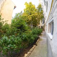 Premium Buda Hideaway-Private Apartment, Extra Location, WiFi & Aircon - Bed and Breakfast Boedapest
