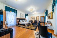 Suite with Mountain View