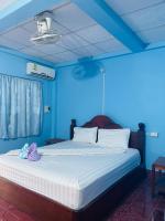 Camera Matrimoniale con Balcone (2 Adulti + 1 Bambino)