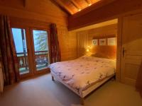 Chalet cosy 12 pers. à 1km des pistes, 5 ch., WiFi, cheminée, abri voiture - FR-1-572-30 - Chambres d'hôtes Arâches-la-Frasse