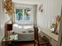Beautiful rooms in a charming Båstad villa top location near the beach and town center - Ferienwohnung Båstad