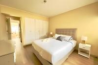 Sky Apartamento Sergio Bernales, parques y ciudad - B&B Lima