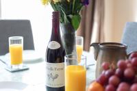 NEW Contractor & Groups-3Bedrooms-Parking-By Fab Accommodation - Chambres d'hôtes Bristol