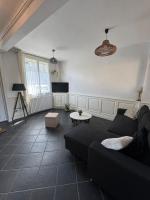 Charmante petite maison en plein centre-ville - B&B Mayenne
