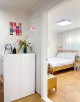 Free Early Check-in! 5min to Subway Station Store at Doorstep - B&B Seoul