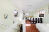 Spacious Two-Bed Suite with Private Bath-Marsfield - B&B Apoinga