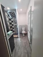 Maison accueillante à Clermont-Créans, 70m² avec jardin - B&B Clermont-Créans