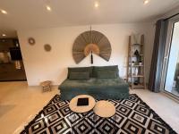 Superbe 2P Terrasse Proche Plage à 2 min - B&B Saint-Raphaël