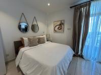 Studio Double Deluxe