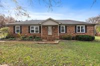 *New* Cozy / Near MTSU / Getaway ~ Sleeps 8+ - Chambres d’hôtes Murfreesboro