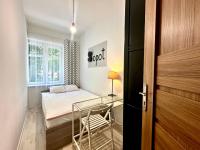 Camera Matrimoniale con Bagno in Comune 