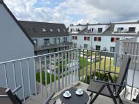 TT Living Apartment Schwarzenbek I 2 Zimmer I 4 Betten I Balkon I TG-Stellplatz - Chambres d'hôtes Schwarzenbek