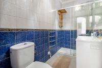 Cozy 2BR Flat with Terrace & Pool - Ferienwohnung Nerja