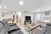 New BuiltSpacious Suite BsmtGamesNetflix - Ferienwohnung Edmonton