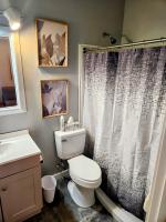 Red Roof Cottage 2 •hot tub• fire pit• cold plunge - Chambres d'hôtes Nampa