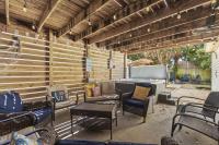Bombastic Beach Home, HOT TUB, 8min WALK to Beach - Ferienwohnung Panama City Beach