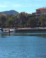 DOWNTOWN SRL - Waterfront Cinque Terre - Bed and Breakfast La Spezia