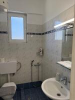 RunWay Stay-24h self check in- Athens Airport - B&B Limín Mesoyaías