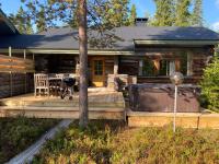 Ruka Villa Pipo slopes, skiing, lake, jacuzzi - B&B Ruka