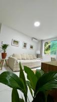Large and comfortable apartment 3 minutes from Porto da Barra beach, with Wi-Fi 500 MB, close to all stores - B&B Salvador