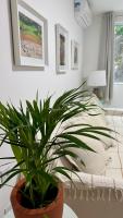 Large and comfortable apartment 3 minutes from Porto da Barra beach, with Wi-Fi 500 MB, close to all stores - Chambres d'hôtes Salvador