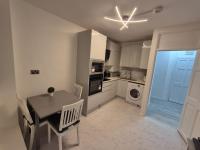 Wimbledon Tennis 2-bedroom house - B&B London